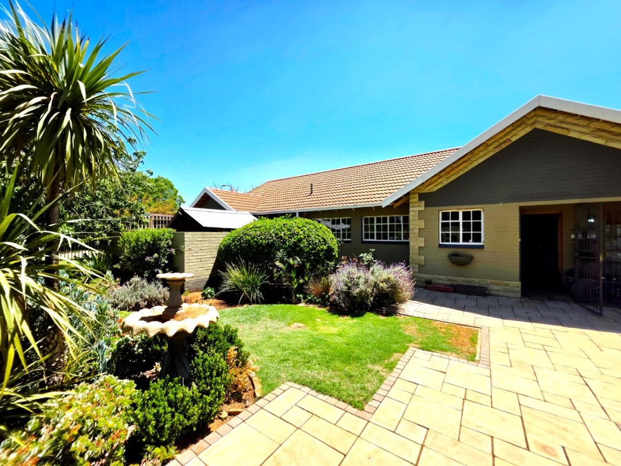 4 Bedroom Property for Sale in Fichardt Park Free State
